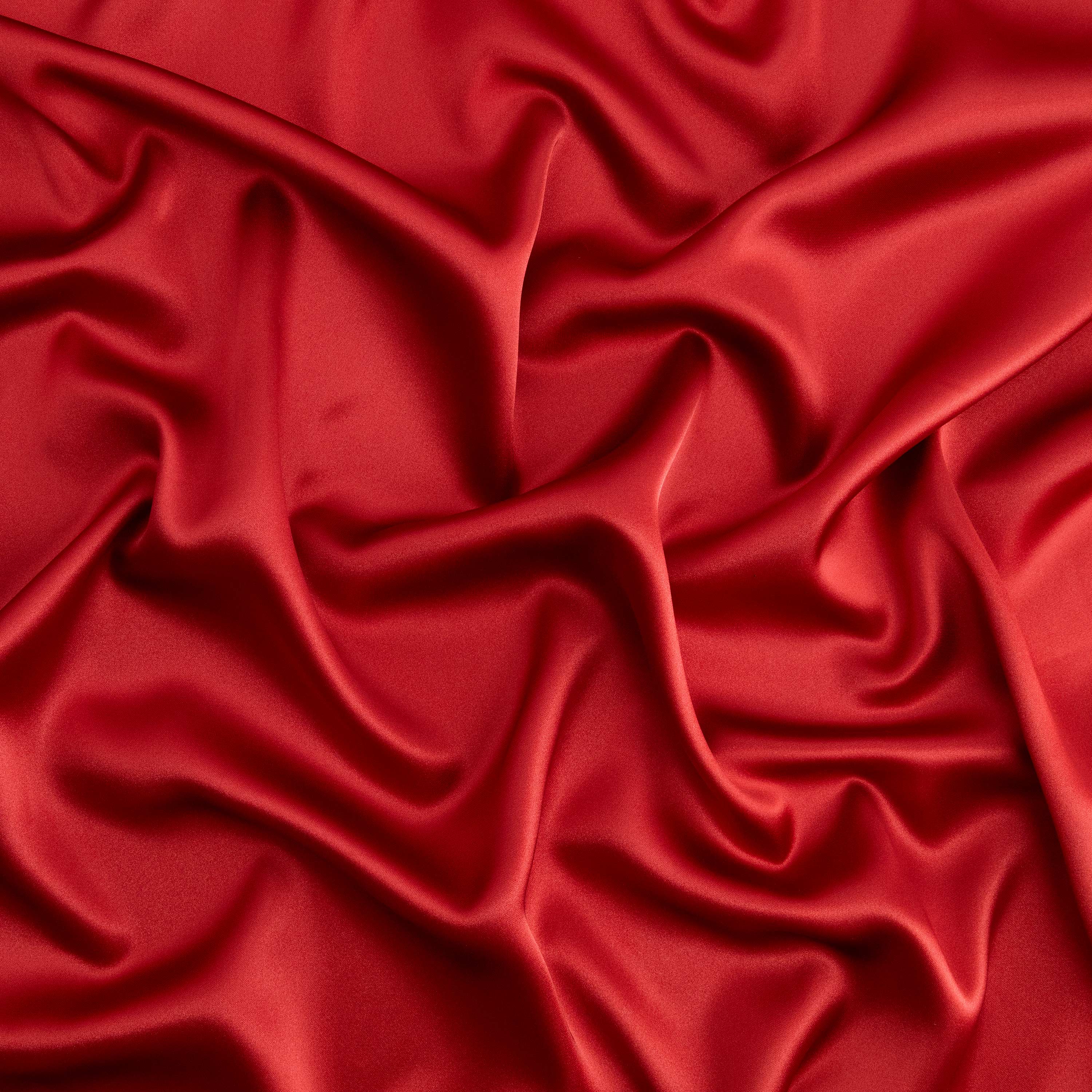 #color_LUSH RUBY