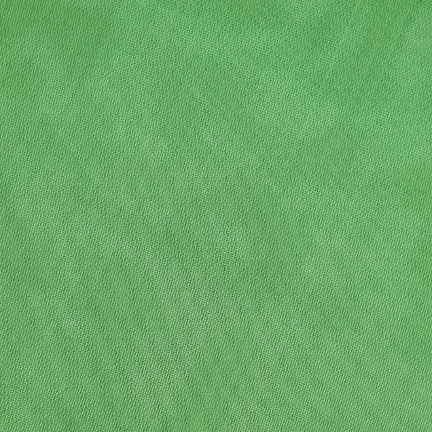 #color_STUNNING EMERALD