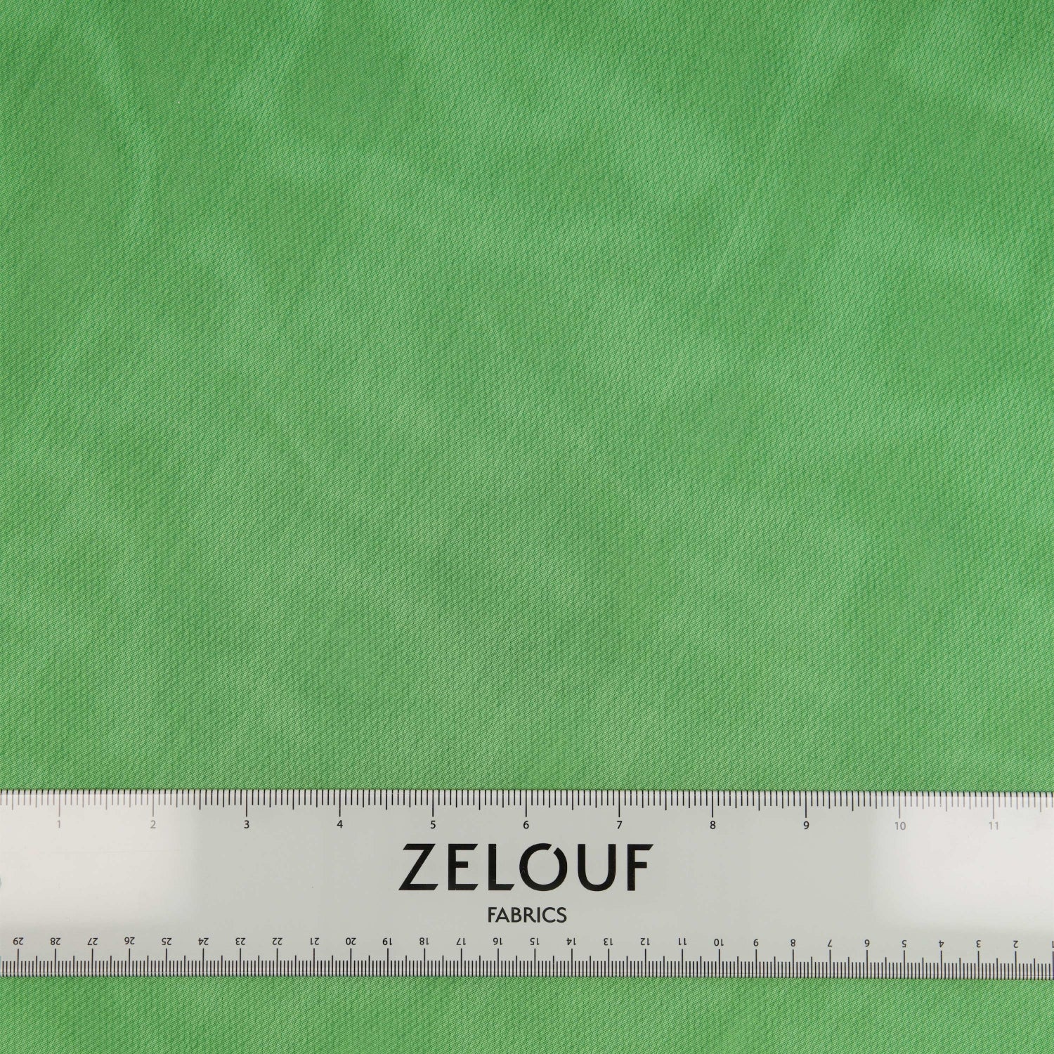 #color_STUNNING EMERALD