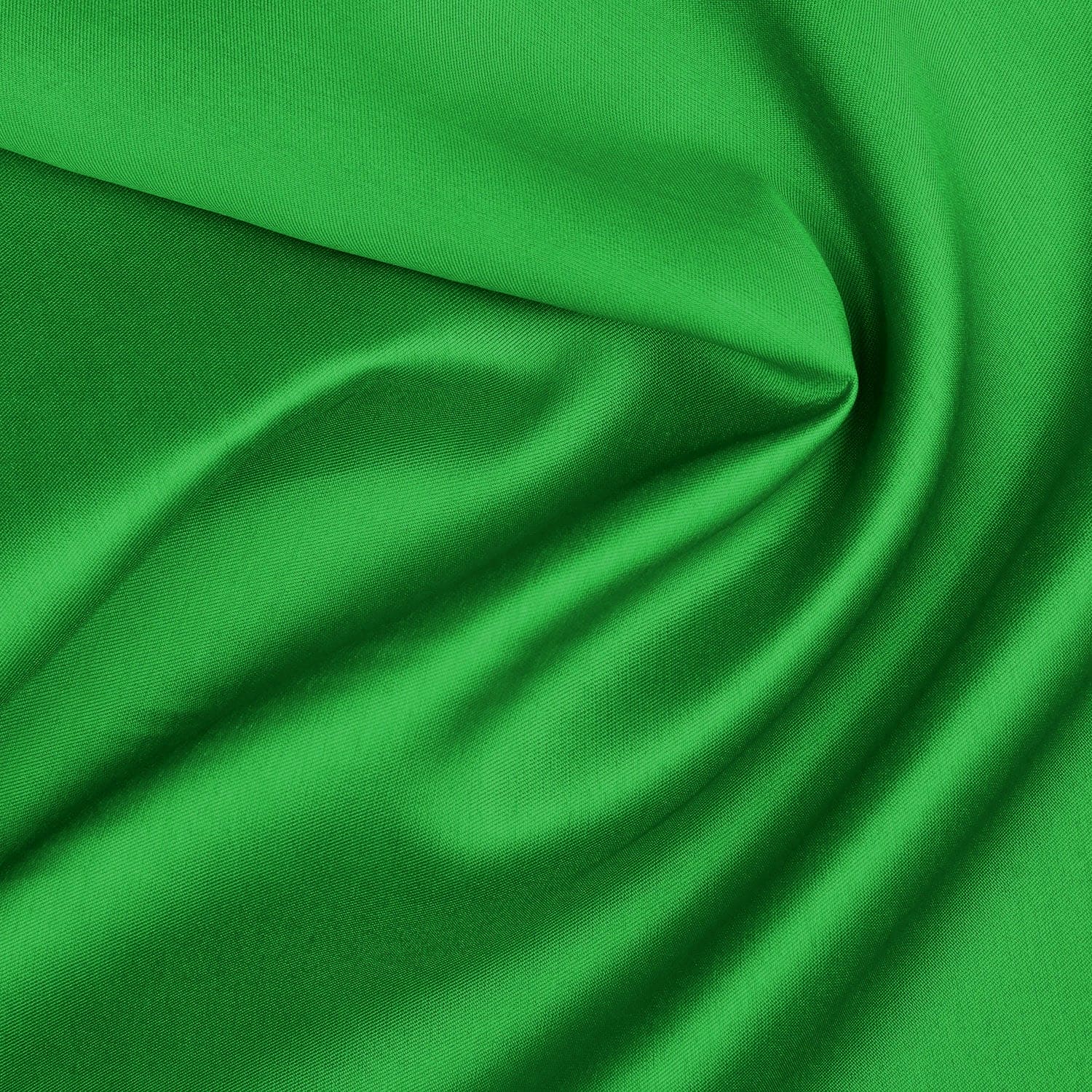 #color_STUNNING EMERALD