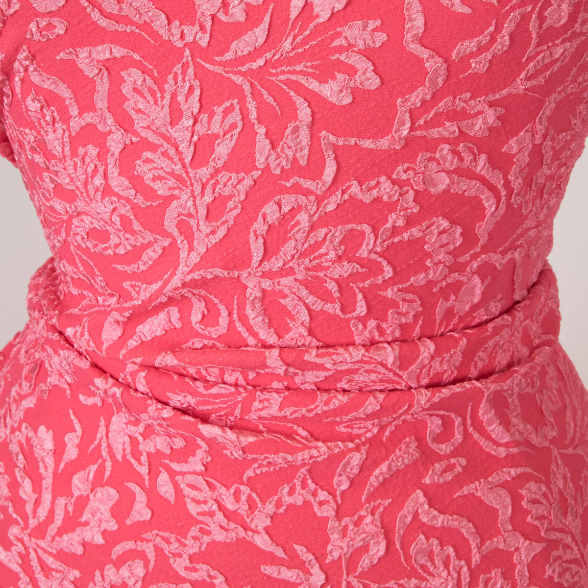 Choosing the Right Dress Fabric: When Jersey Works and When to Switch