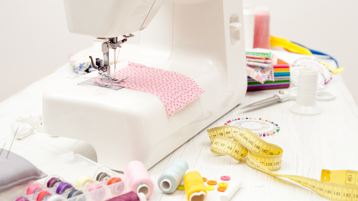 How to Use A Sewing Machine for Absolute Beginners