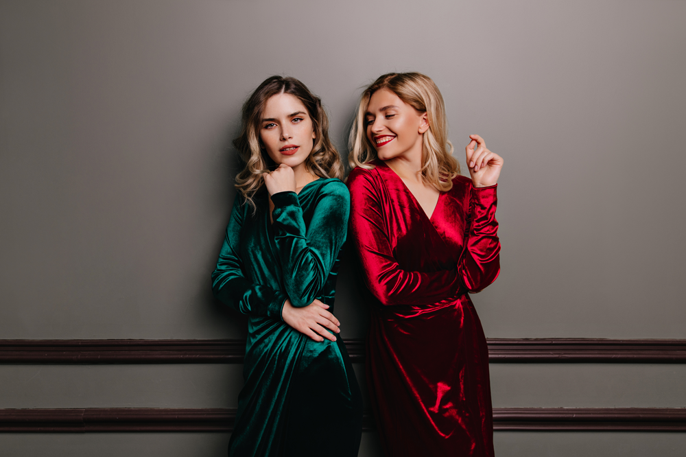 Velvet vs Suede: Which Fabric Is Right for Your Project?