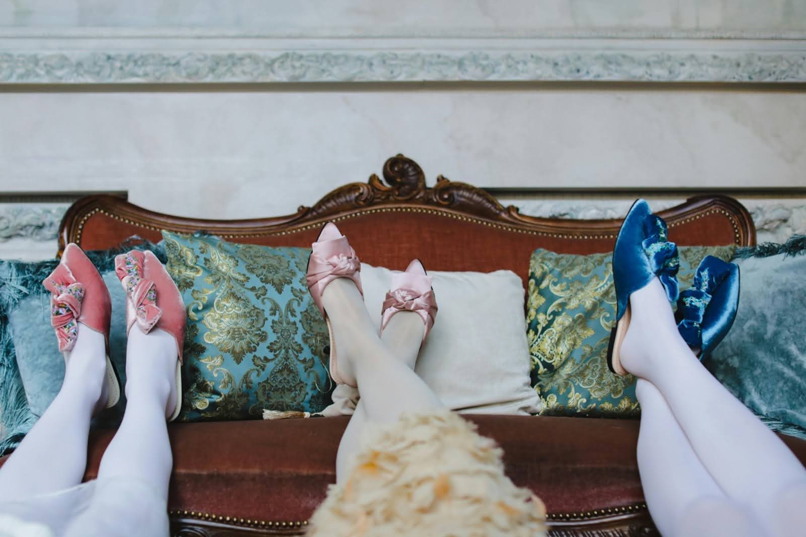 What Colors Does Velvet Fabric Come In?