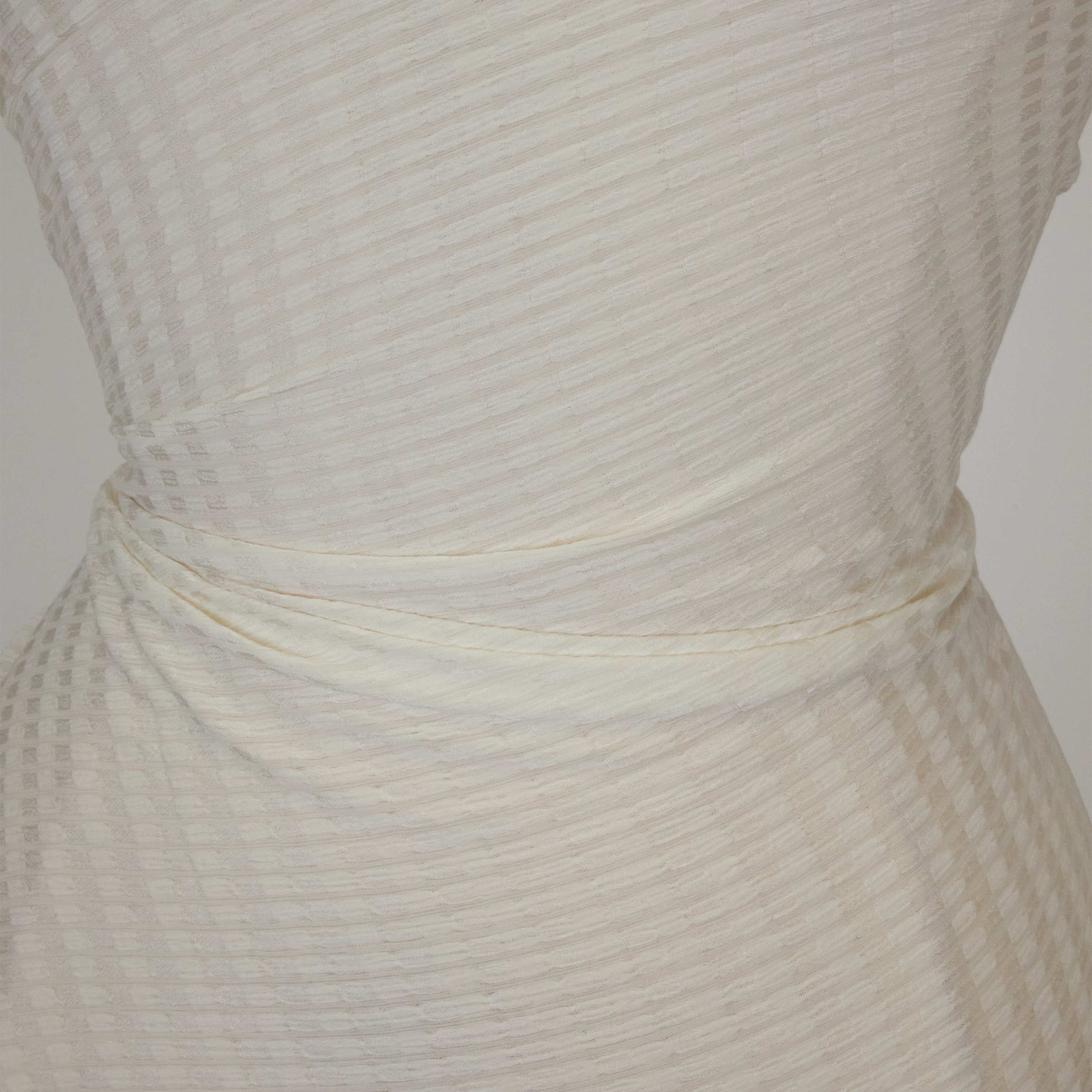 #color_IVORY BREEZE