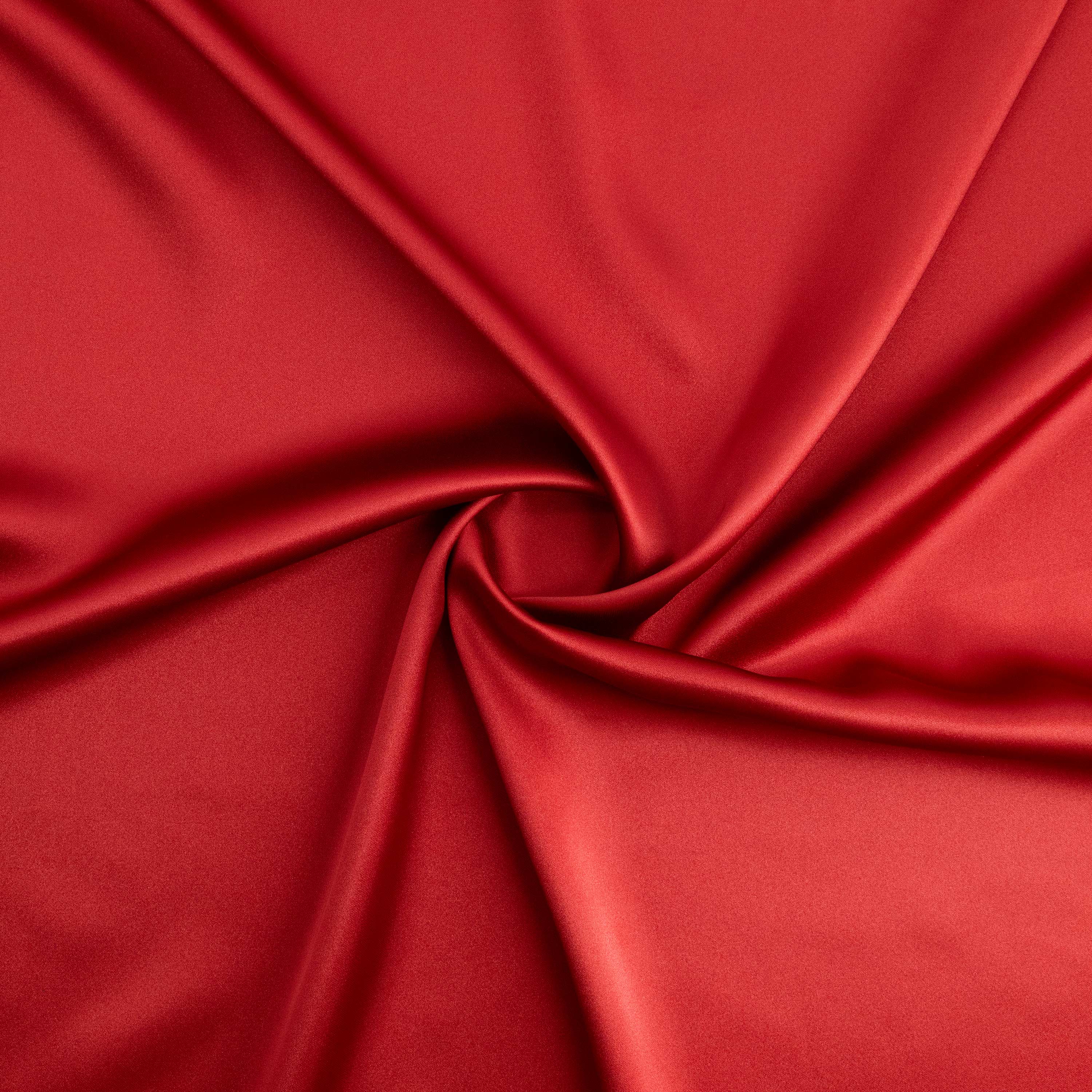 #color_LUSH RUBY