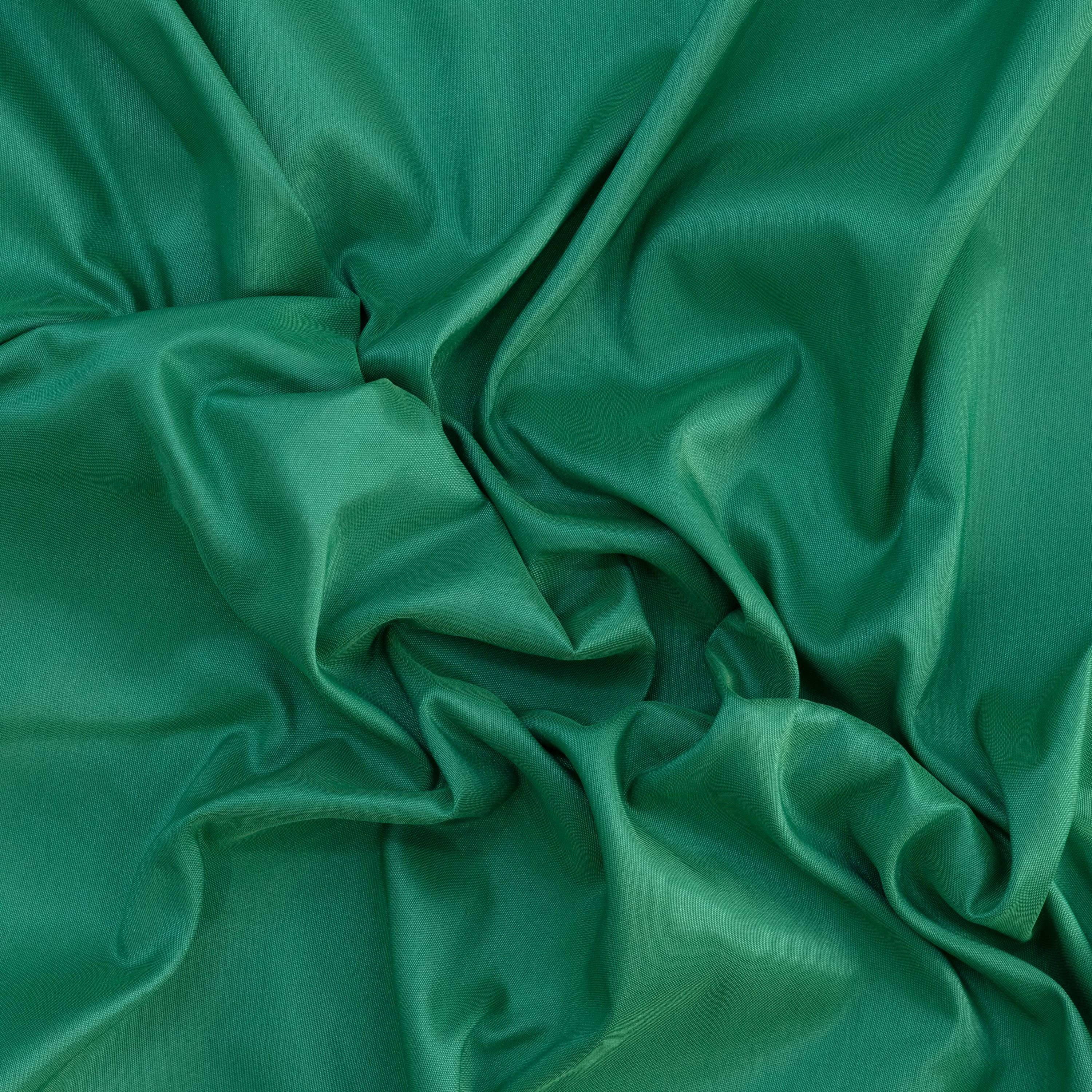 #color_BRILLIANT EMERALD