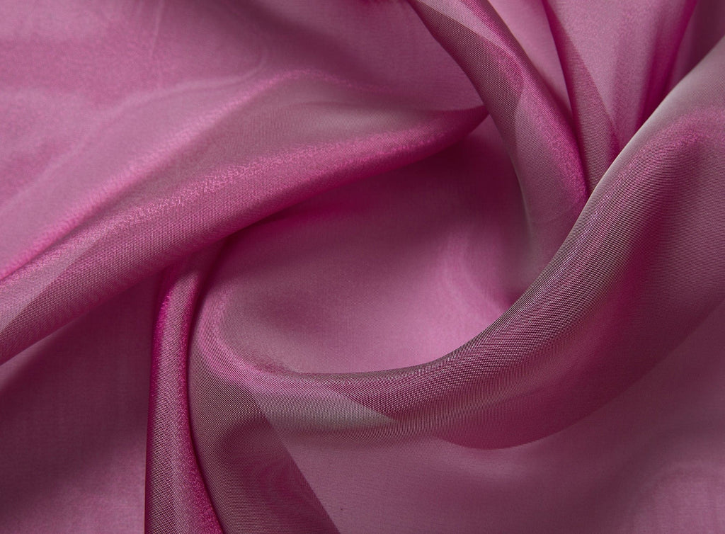 SUGAR ORGANZA  | 9292 STRWBERRY SCENE - Zelouf Fabrics